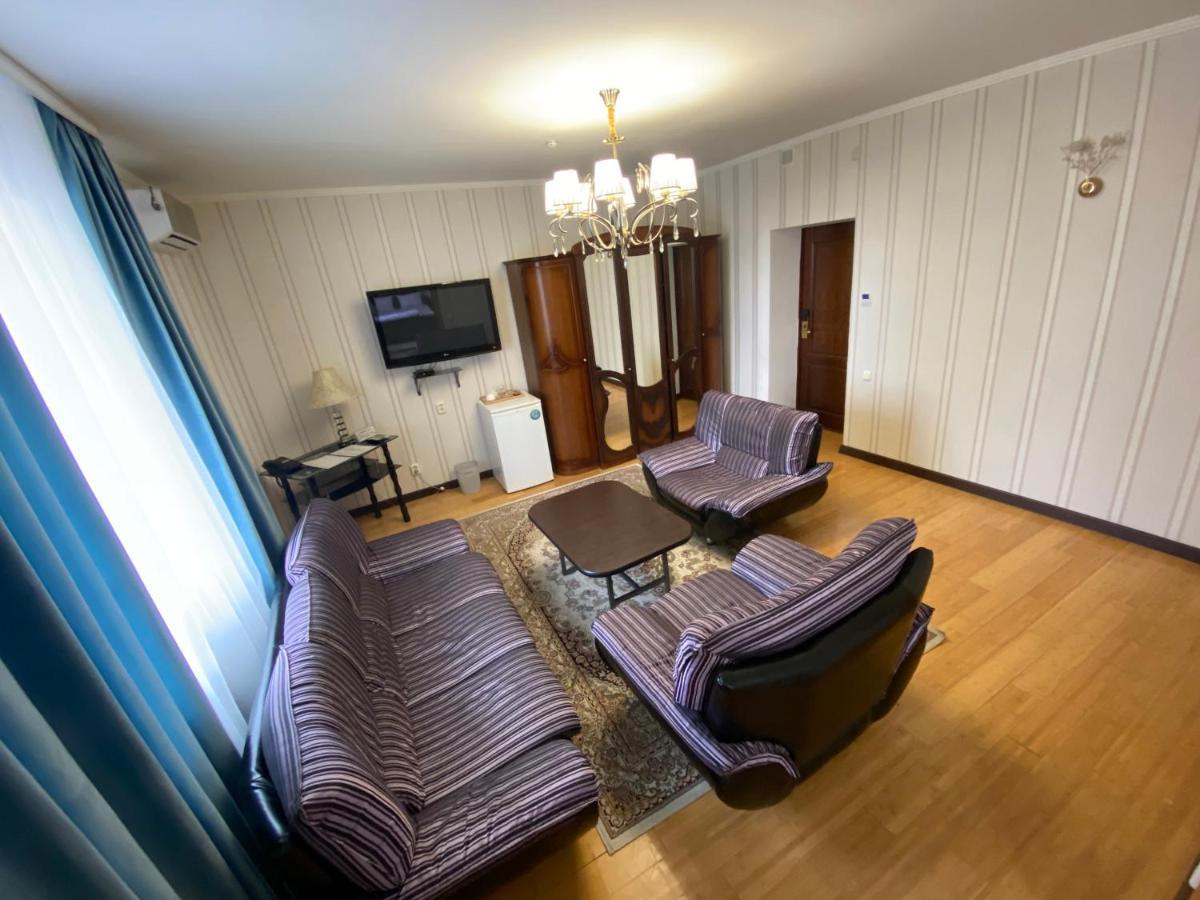 Hotel Astam Qostanay Esterno foto